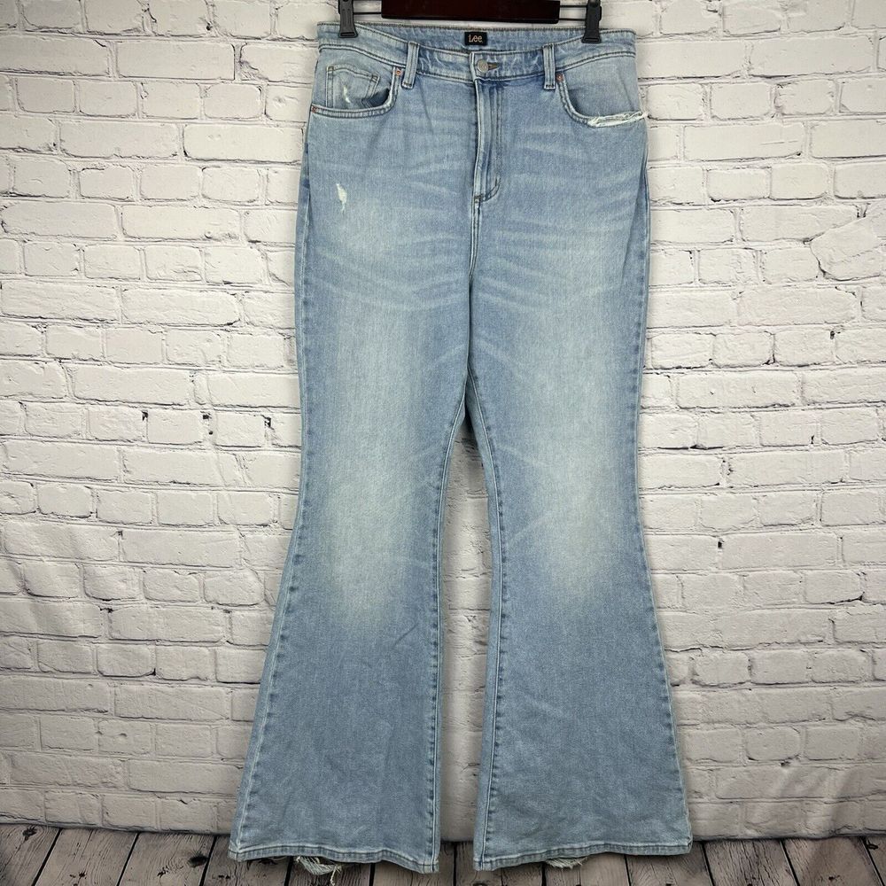 Lee Jeans Womens SZ 31 High Rise Flare Stretch Distressed Boho Light Wash Hippie